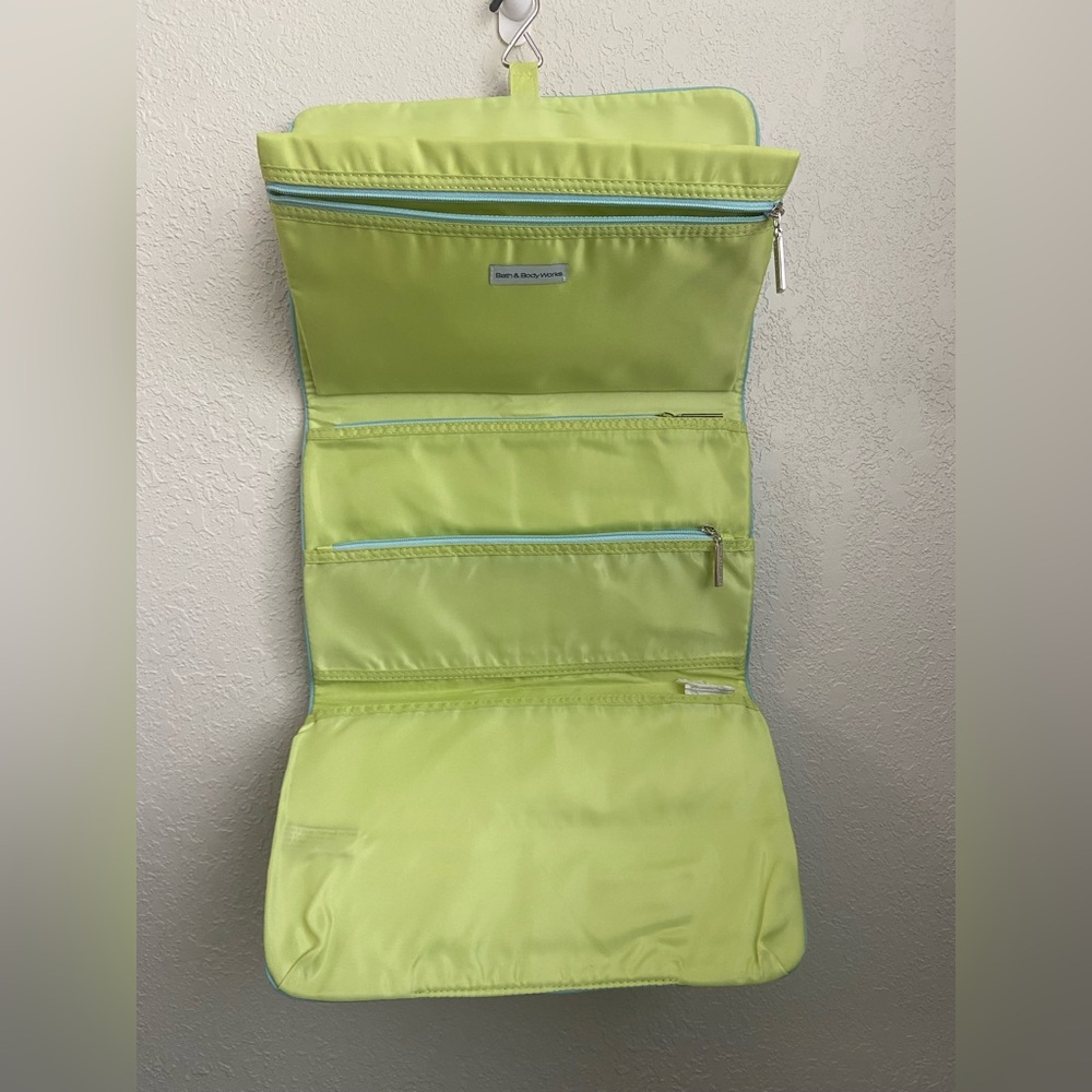 Bright Green& Blue Hanging Travel Hanging Toiletry Bag Bath & Body Works, NWT